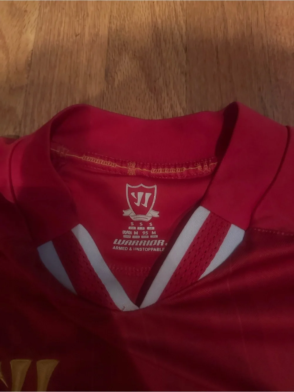 Liverpool FC 2014/2015 Home soccer jersey Warrior standard chartered Men’s Small
